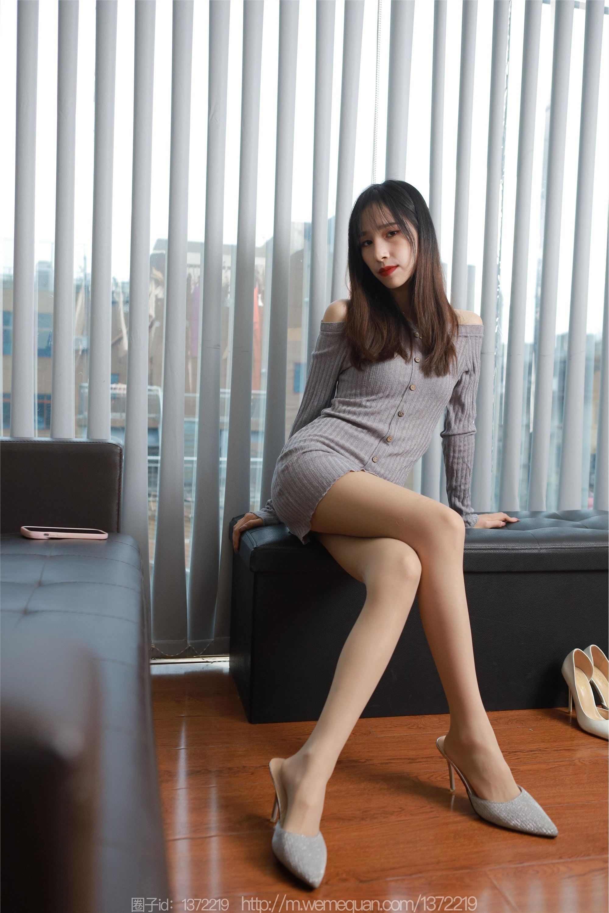 IESS异思趣向  2023.03.14 丝享家 1390 美子《纽扣包臀裙》